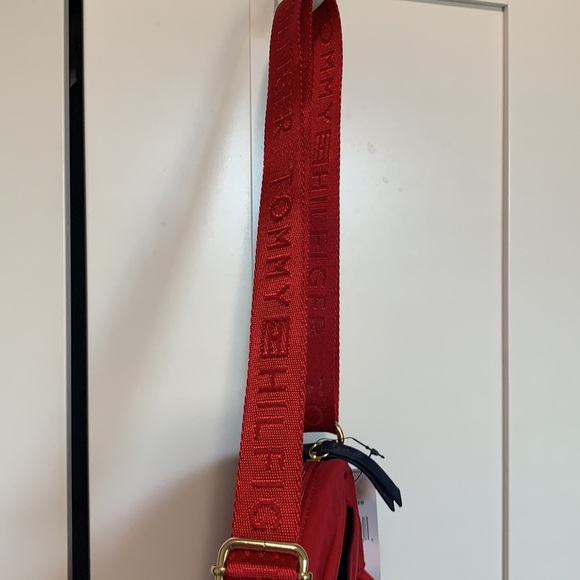 Tommy Hilfiger Red Nylon Bag - Picture 4 of 4